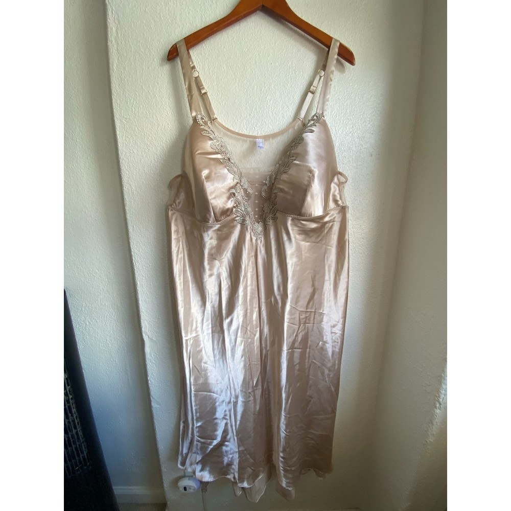 Floral lace plus bridal night gown lingerie size 3x, gorgeous!!